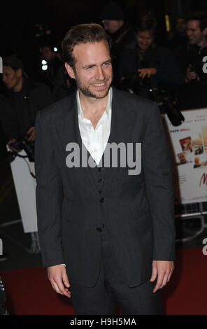 London, UK, UK. 23. November 2016. Rafe Spall besucht die UK-Premiere von "Mamas Liste" Curzon Mayfair. Bildnachweis: Ferdaus Shamim/ZUMA Draht/Alamy Live-Nachrichten Stockfoto