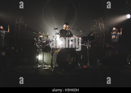 London, UK. 23. November 2016. Britische Singer-Songwriterin und Multi-Instrumentalist, Jack Garratt, führt im Hammersmith Apollo auf der ersten seiner beiden Nacht Residency am Veranstaltungsort, 2016 Credit: Myles Wright/ZUMA Draht/Alamy Live News Stockfoto