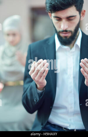 Muslimischen Mann und Frau zu beten Stockfoto