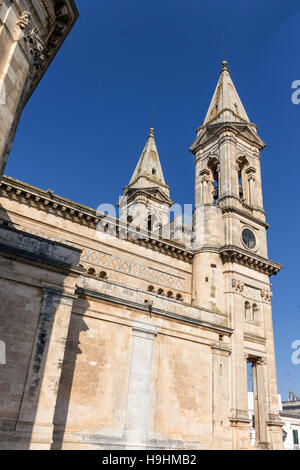 Italien, Apulien, Alberobello, der SS-Medici-Kathedrale Stockfoto