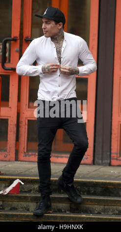 Marco Pierre White Jr. verlässt Hammersmith Magistrates' Court, wo die ehemaligen Big Brother-Star und Sohn von Starkoch unehrlich mit seiner Ex-Freundin Bankkarte schuldig. Stockfoto