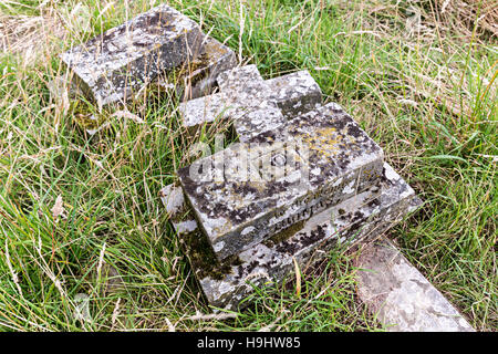 Gefallenen Grabstein, Edvin Loach alte Kirche Friedhof, Herefordshire, England, UK Stockfoto