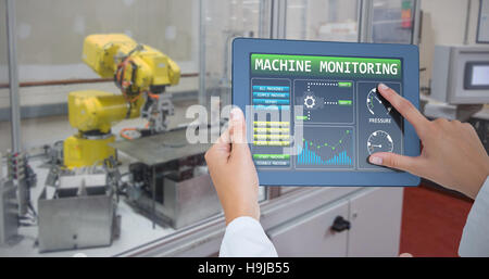 Zusammengesetztes Bild des Arztes mit TabletPC Stockfoto