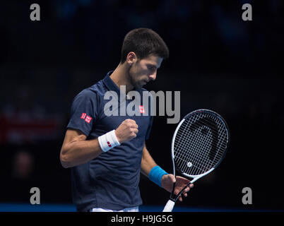 Die O2-Arena, 20. November 2016. Murray Schlachten Djokovic im Finale zu gewinnen. © Sportsimages. Stockfoto