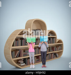 Zusammengesetztes Bild der Grundschule Schüler lesen Stockfoto