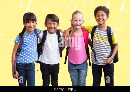 Zusammengesetztes Bild der happy Friends lächelnd in die Kamera Stockfoto