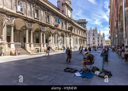 Italien, Lombardei, Mailand, Via dei Mercanti, dem Dom im Hintergrund Stockfoto