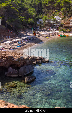 Spanien, Balearen, Ibiza, Strand Cala Salada Stockfoto