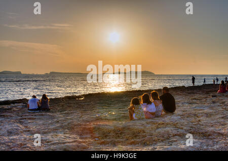 Spanien, Balearen, Ibiza, Sant Antoni de Portmany, den Sonnenuntergang Stockfoto