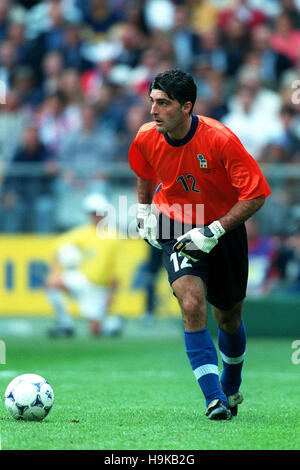 GIANLUCA PAGLIUCA Italien & INTER Mailand 3. Juli 1998 Stockfoto