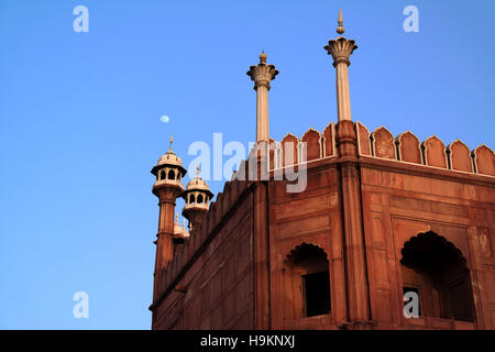 Mondaufgang über Minarette der Jama Masjid, Alt-Delhi, Indien Stockfoto