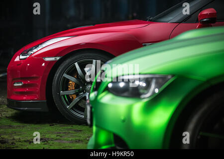 Rot-schwarz-Nissan GT-R tuning Stockfoto