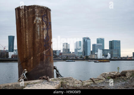 Gesamtansicht der Canary Wharf in London, zeigt das Hauptquartier der HSBC und Barclays Bank. Die Banken sind unter mehreren gemunkelt, planen einen Umzug nach Frankfurt am Main nach der britischen Entscheidung der Europäischen Union zu verlassen. PRESSEVERBAND Foto. Bild Datum: Mittwoch, 23. November 2016. Bildnachweis sollte lauten: Matt Crossick/PA Wire Stockfoto