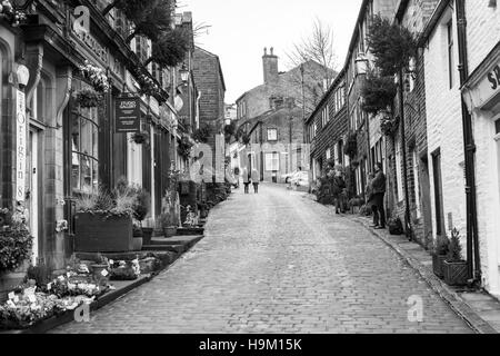 Hauptstraße im Dorf Haworth, West Yorkshire, England. Stockfoto