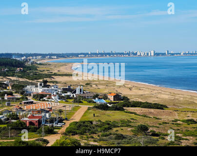 Uruguay, Maldonado Abteilung, Punta Ballena, Blick Richtung Punta del Este. Stockfoto