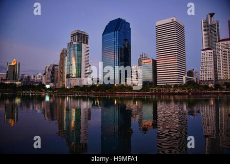 Schöne Stadt Bangkok Flucht am Benjakitti Park, Bangkok, Thailand Stockfoto