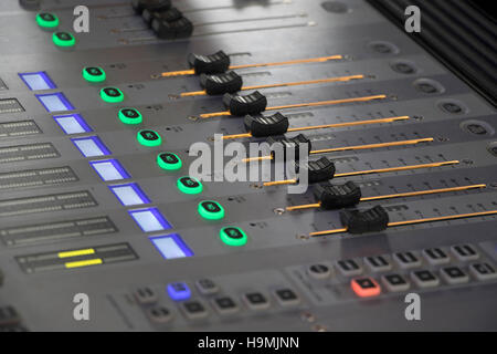 DJ-Mixer, Pune, Indien Stockfoto