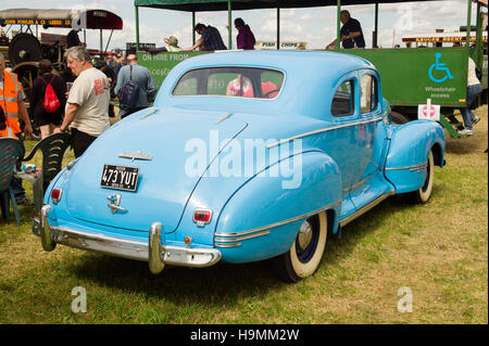 Hinteren Teil einer amerikanischen Hudson Super Six Limousine aus den 1940er Jahren auf einer englischen im Jahr 2016 Stockfoto