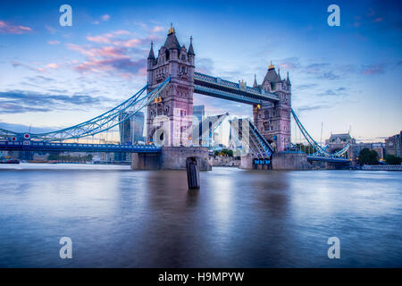 Tower Bridge auf Eis Stockfoto