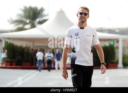 McLaren Honda's Jenson Button Vorschau tagsüber am Yas Marina Circuit in Abu Dhabi. Stockfoto