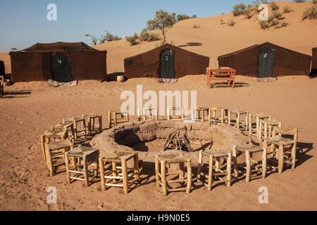 Campingplatz in der Wüste Sahara Stockfoto