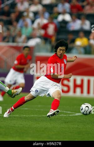 JI-SUNG PARK KOREA Republik & Mann GEEINTEN Weltcup FRANKFURT Deutschland 13. Juni 2006 Stockfoto