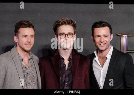 McFly erreicht er die Europäische Premiere von "Phantastische Tierwesen &amp; wo sie zu finden" am Leicester Square, London auf 15.11.2016. Im Bild: Danny Jones, Tom Fletcher, Harry Judd. Bild von Julie Edwards. Stockfoto