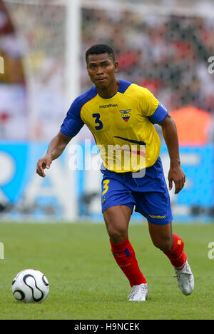 IVAN HURTADO ECUADOR & AL ARABI WM GOTTLIEB-STADION STITTGART Deutschland 25. Juni 2006 Stockfoto