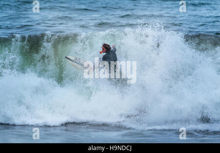 California Surfer Rodeo Beach in der Nähe der Golden Gate Bridge Stockfoto