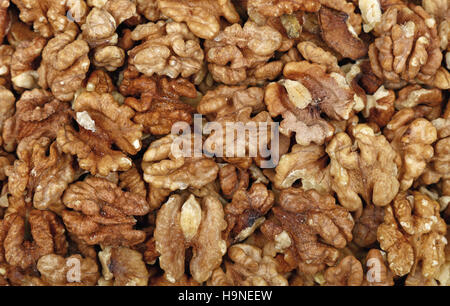 Geschälte Walnüsse auf Retail-Markt, Nahaufnahme, Hintergrund, Vogelperspektive, erhöhten Draufsicht Stockfoto