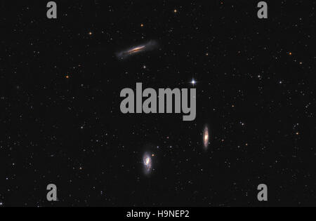 Deep Space: drei Galaxien im Sternbild Löwe (Leo Triplet) Stockfoto
