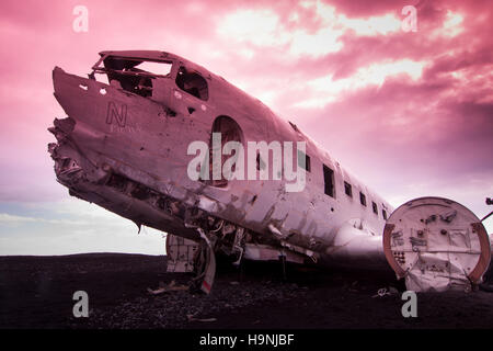DC-3 Absturz am Strand in Island Stockfoto