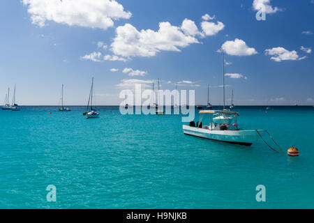 Carlisle Bay ist ein kleiner natürlicher Hafen befindet sich im Südwesten von Barbados. Der Insel-Hauptstadt Bridgetown, liegt an dieser Bucht, Stockfoto