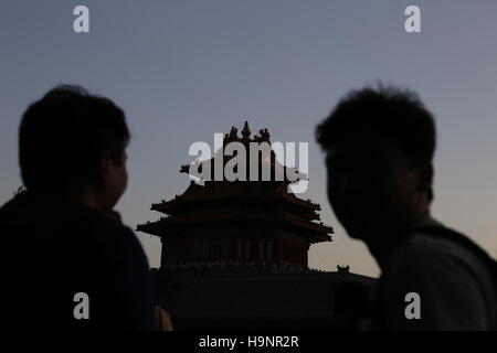 Nordwesten Wachturm an der Wand von der verbotenen Stadt Palastmuseum, Peking, China, Asien Stockfoto