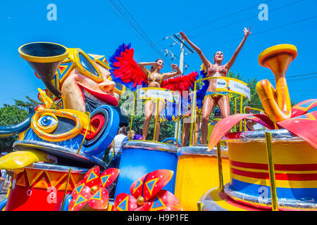 Float Parade in der Karneval von Barranquilla in Barranquilla in Kolumbien, Karneval von Barranquilla ist eine des größten Karnevals der Welt Stockfoto