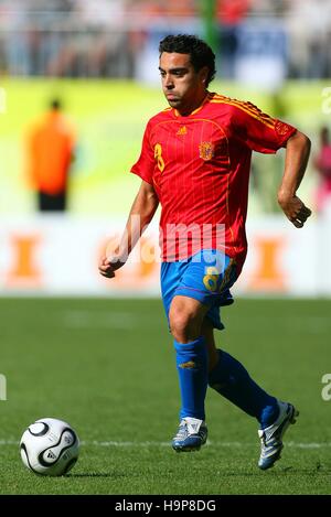 XAVI Spanien & BARCELONA-FRITZ-WALTER-Stadion KAISERSLAUTEN Deutschland 23. Juni 2006 Stockfoto