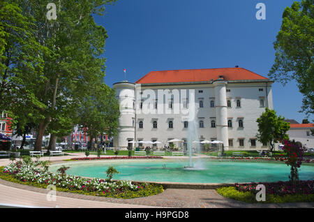 Schloss Porcia in der Stadt Spittal an der Drau, Kärnten, Österreich Stockfoto