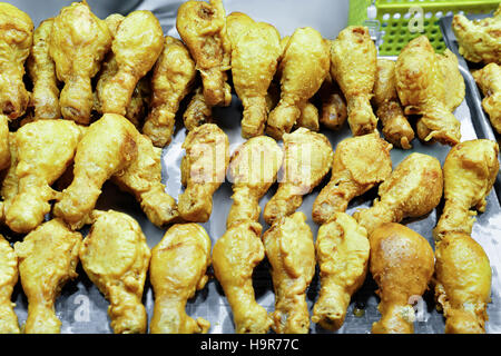 Hühnerstäbchen bei Myeongdong Straßenmarkt in Seoul, Südkorea Stockfoto