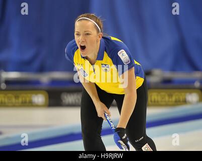 Glasgow, Schottland. 26. November 2016. Agnes Knochenhauer (Schweden). Womens final. Le Gruyère AOP europäischen Curling Championships 2016. Intu Braehead Arena. Glasgow. Renfrewshire. Schottland. VEREINIGTES KÖNIGREICH. 26.11.2016. Bildnachweis: Sport In Bilder/Alamy Live-Nachrichten Stockfoto