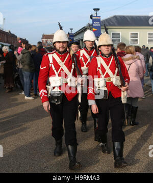 Portsmouth, Hampshire, UK. 26. November 2016. Viktorianische Festival von Weihnachten in Portsmouth Historic Dockyard, Hampshire. © Uknip/Alamy Live News Bildnachweis: Uknip/Alamy Live-Nachrichten Stockfoto