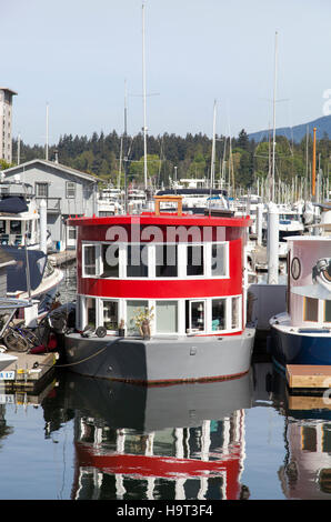 Das Boot als ein Haus in Vancouver City Marina (British Columbia). Stockfoto