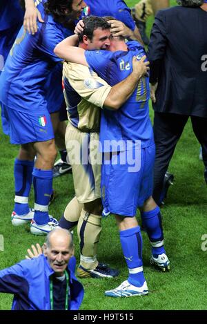 Italien Italien gegen Frankreich OLYMPIASTADION BERLIN Deutschland feiern 9. Juli 2006 Stockfoto