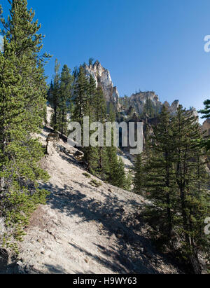 Yellowstonenps 29397314262 Pinnacles im Grand Canyon des Yellowstone Stockfoto