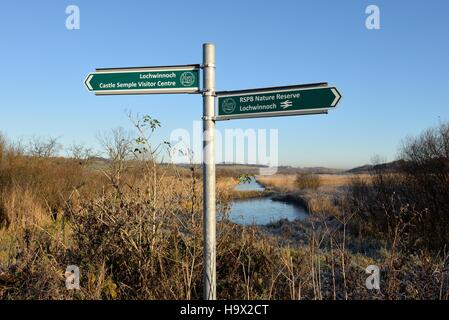 Wegweiser, die Wegbeschreibung auf der Spur Semple, Besucherzentrum und RSPB Reserve, Lochwinnoch, Schottland, UK Stockfoto