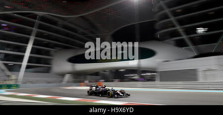 McLaren Honda's Jenson Button während des Trainings am Yas Marina Circuit in Abu Dhabi. Stockfoto