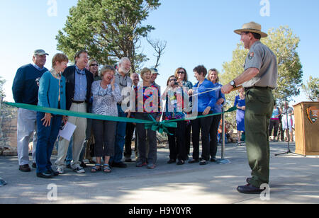 Grand Canyon Nps 8779289109 Bright Angel Trail Renovierung - Ribbon Cutting - 18. Mai 2013 - 5600 Stockfoto