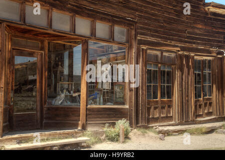 Der Gemischtwarenladen in Bodie Geisterstadt, eine alte verlassene Goldgräber-Stadt-links in einem Zustand verhaftet in Arizona, USA Stockfoto