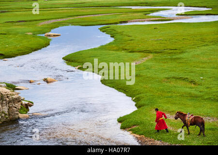 Mongolei, Provinz Arkhangai, mongolische Horserider in der steppe Stockfoto