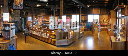 Grand Canyon Nps 14953386955 Verkamps Grand Canyon Store August 2008. Ansicht West vom Haupteingang. 1820 Stockfoto