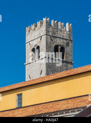 St. Stephen Kirche auf dem Marktplatz in der Stadt Motovun. Istrien. Kroatien Stockfoto